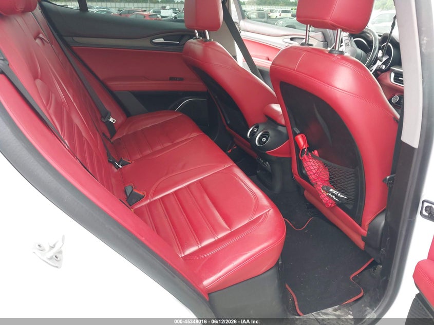 2019 Alfa romeo Stelvio VIN ZASPAKBN4K7C45546 IAAI salvage auction — THEFT, Wait Title, sold $25 on 2026-08-21 (photo 8)