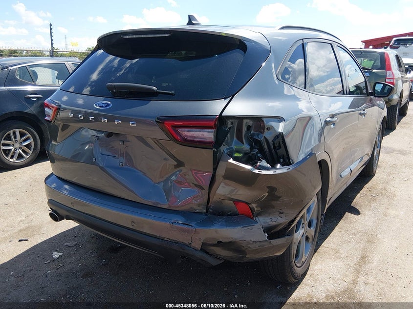 2023 Ford Escape VIN 1FMCU0MN8PUB18609 IAAI salvage auction — REAR END, Salvage Title, sold $7,500 on 2026-07-26 (photo 4)