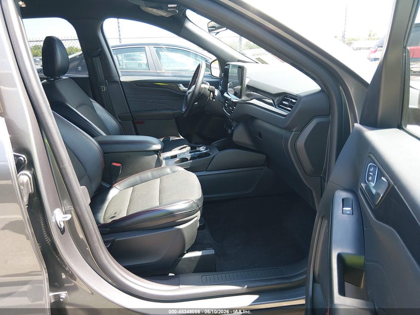 2023 Ford Escape VIN 1FMCU0MN8PUB18609 IAAI salvage auction — REAR END, Salvage Title, sold $7,500 on 2026-07-26 (photo 5)