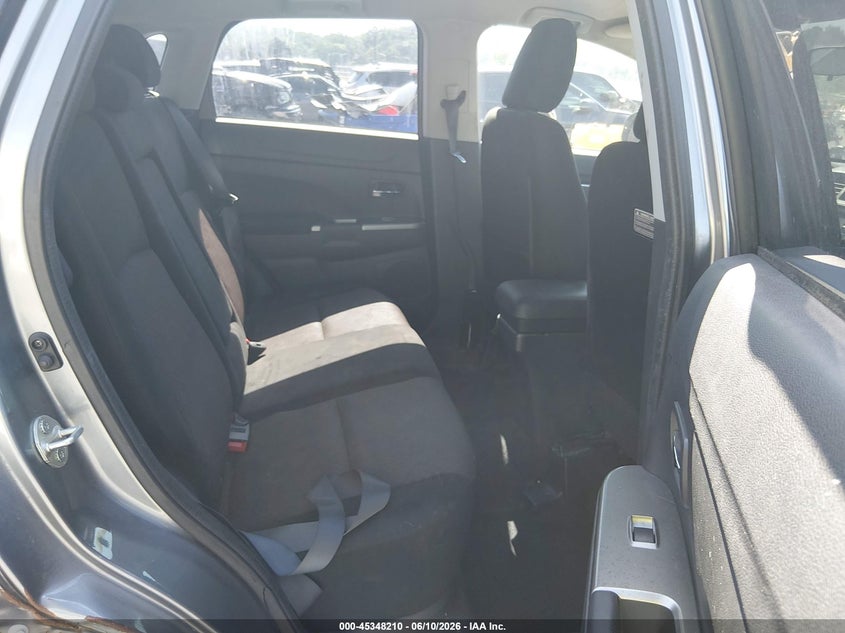 2018 Mitsubishi Outlander VIN JA4AP3AU6JZ032946 IAAI salvage auction — HAIL, Clear (Missouri), sold $1,600 on 2026-07-21 (photo 8)