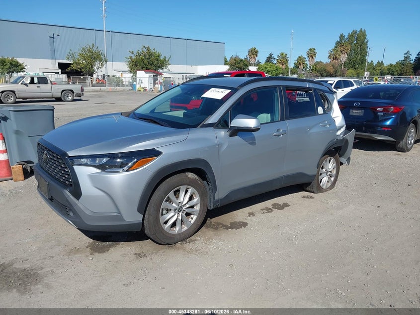 2022 Toyota Corolla cross VIN 7MUCAABG0NV004991 IAAI salvage auction — REAR END, Salvage (California), sold $2,150 on 2026-07-29 (photo 2)