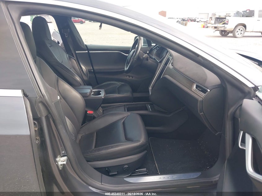 2016 Tesla Model s VIN 5YJSA1E46GF131226 IAAI salvage auction — THEFT, Original (Texas), sold $5,200 on 2026-07-15 (photo 5)