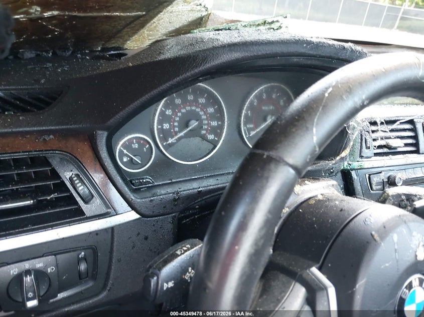 2017 BMW 4er VIN WBA4U1C57H5A15743 IAAI salvage auction — BURN, Salvage Title, sold $2,450 on 2026-08-20 (photo 7)