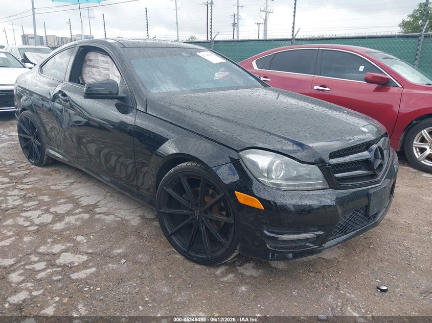 2014 Mercedes-benz C-klasse VIN WDDGJ4HB5EG280074 IAAI salvage auction — RIGHT SIDE, Original (Texas), sold $1,125 on 2026-07-29 (photo 1)