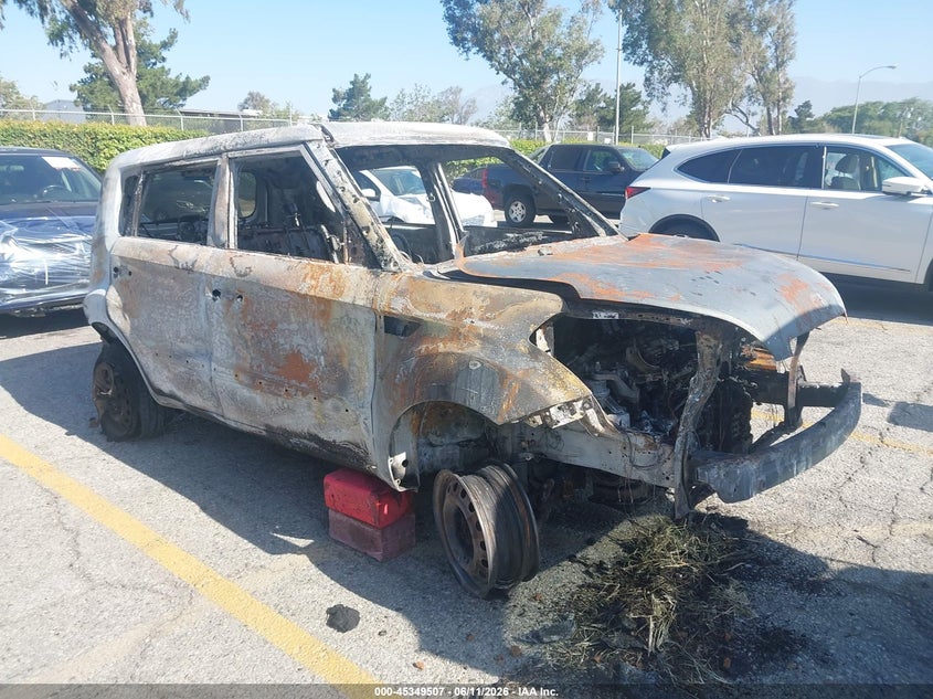 2013 Kia Soul VIN KNDJT2A56D7558594 IAAI salvage auction — TOTAL BURN, Salvage Title, sold $25 on 2026-07-21 (photo 1)