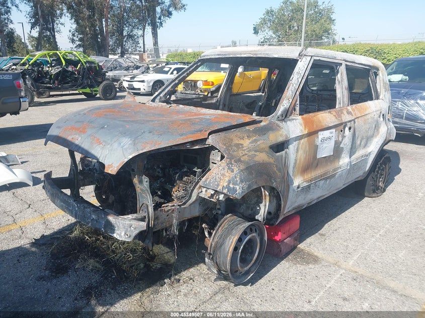 2013 Kia Soul VIN KNDJT2A56D7558594 IAAI salvage auction — TOTAL BURN, Salvage Title, sold $25 on 2026-07-21 (photo 2)