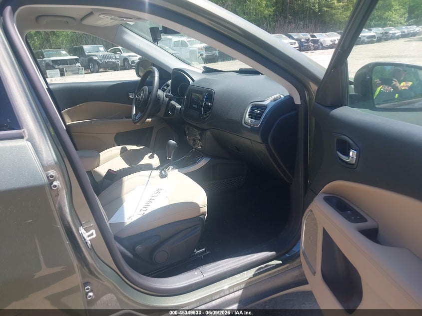 2019 Jeep Compass VIN 3C4NJDAB6KT619590 IAAI salvage auction — NORMAL WEAR, Sf97 (Vermont), sold $14,300 on 2026-07-31 (photo 5)