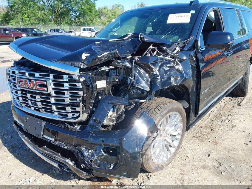 2025 Gmc Yukon VIN 1GKS2JRL9SR256002 IAAI salvage auction — FRONT & REAR, Salvage (Wisconsin), sold $19,800 on 2026-07-30 (photo 6)