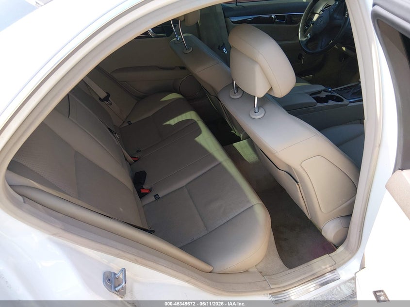 2011 Mercedes-benz C class VIN WDDGF5EB8BA435162 IAAI salvage auction — RIGHT FRONT, Salvage (North Carolina), sold $675 on 2026-07-27 (photo 8)