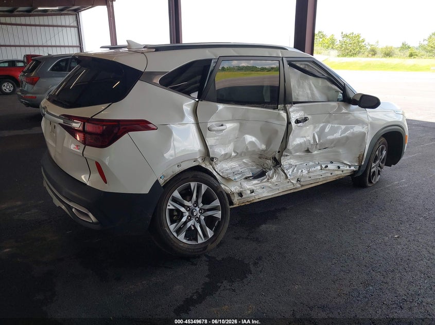 2021 Kia Seltos VIN KNDEU2AA0M7082452 IAAI salvage auction — RIGHT SIDE, Salvage (Idaho), sold $2,150 on 2026-07-18 (photo 4)