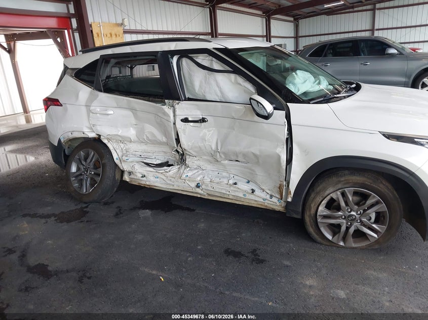 2021 Kia Seltos VIN KNDEU2AA0M7082452 IAAI salvage auction — RIGHT SIDE, Salvage (Idaho), sold $2,150 on 2026-07-18 (photo 6)