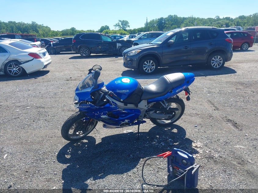 2001 Triumph motorcycle Tt600 VIN SMT800GE11J130614 IAAI salvage auction — FRONT END, Salvage - Greater Than 75% (Maryland), sold $100 on 2026-07-30 (photo 2)