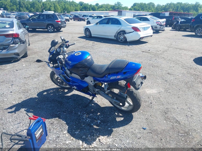 2001 Triumph motorcycle Tt600 VIN SMT800GE11J130614 IAAI salvage auction — FRONT END, Salvage - Greater Than 75% (Maryland), sold $100 on 2026-07-30 (photo 3)