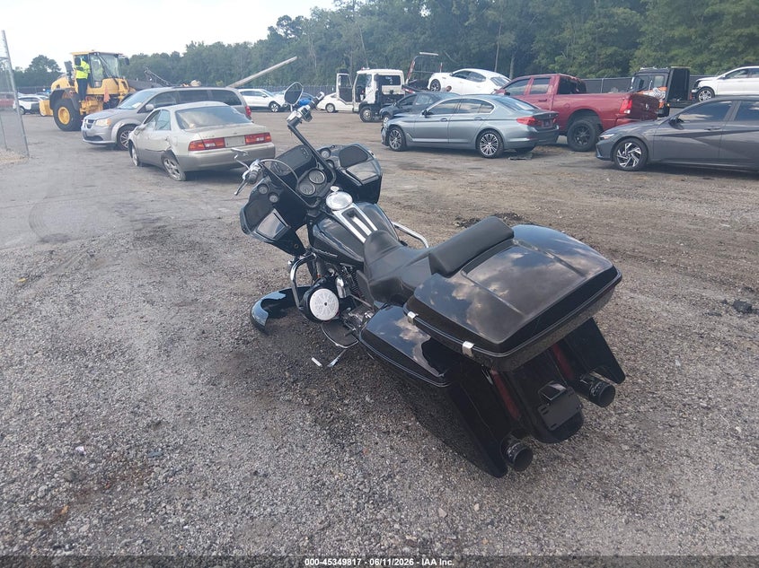 2013 Harley-davidson Road glide VIN 1HD1KGM12DB651116 IAAI salvage auction — RIGHT SIDE, Salvage Title, sold $2,000 on 2026-09-11 (photo 3)