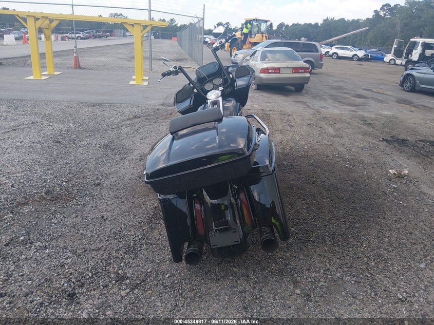 2013 Harley-davidson Road glide VIN 1HD1KGM12DB651116 IAAI salvage auction — RIGHT SIDE, Salvage Title, sold $2,000 on 2026-09-11 (photo 6)