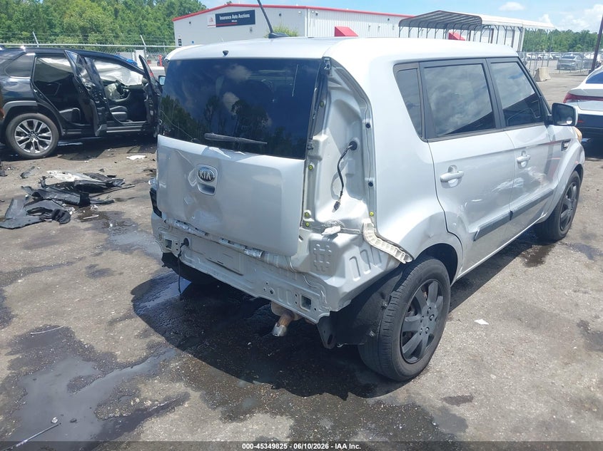 2013 Kia Soul VIN KNDJT2A57D7757668 IAAI salvage auction — REAR END, Rebuildable (Florida), sold $25 on 2026-07-07 (photo 4)