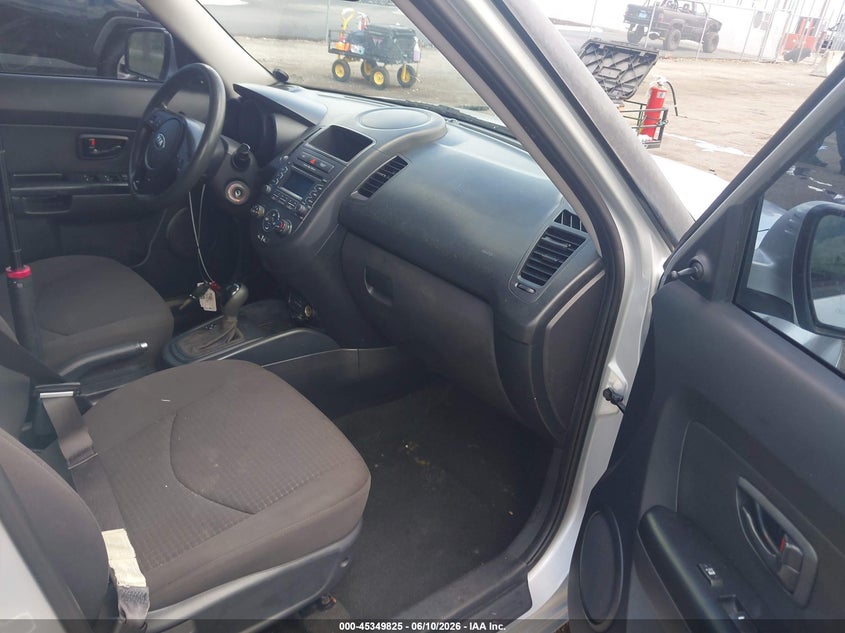 2013 Kia Soul VIN KNDJT2A57D7757668 IAAI salvage auction — REAR END, Rebuildable (Florida), sold $25 on 2026-07-07 (photo 5)