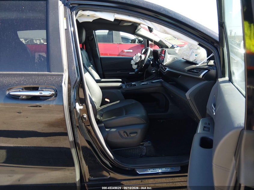 2024 Toyota Sienna VIN 5TDCSKFC1RS118900 IAAI salvage auction — FRONT END, Original (Texas), sold $16,300 on 2026-08-19 (photo 5)