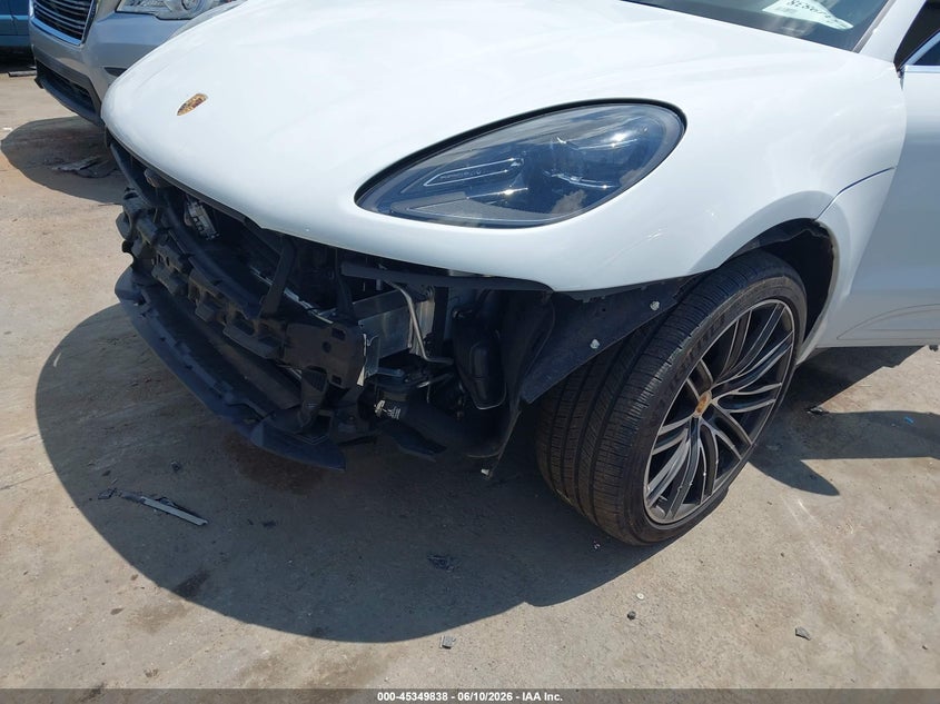 2024 Porsche Macan VIN WP1AA2A57RLB16359 IAAI salvage auction — FRONT & REAR, Salvage Title, sold $16,200 on 2026-08-30 (photo 6)