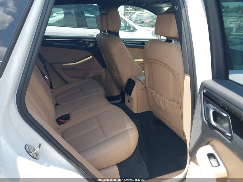 2024 Porsche Macan VIN WP1AA2A57RLB16359 IAAI salvage auction — FRONT & REAR, Salvage Title, sold $16,200 on 2026-08-30 (photo 8)