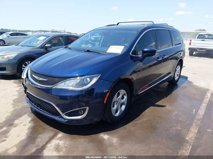 2017 Chrysler Pacifica VIN 2C4RC1EG5HR763367 IAAI salvage auction — RIGHT FRONT, Salvage Title, sold $3,300 on 2026-07-19 (photo 2)