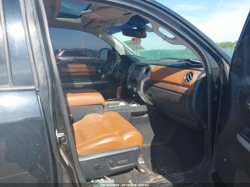2018 Toyota Tundra VIN 5TFAW5F17JX715172 IAAI salvage auction — REAR END, Regular (South Dakota), sold $8,200 on 2026-07-31 (photo 5)