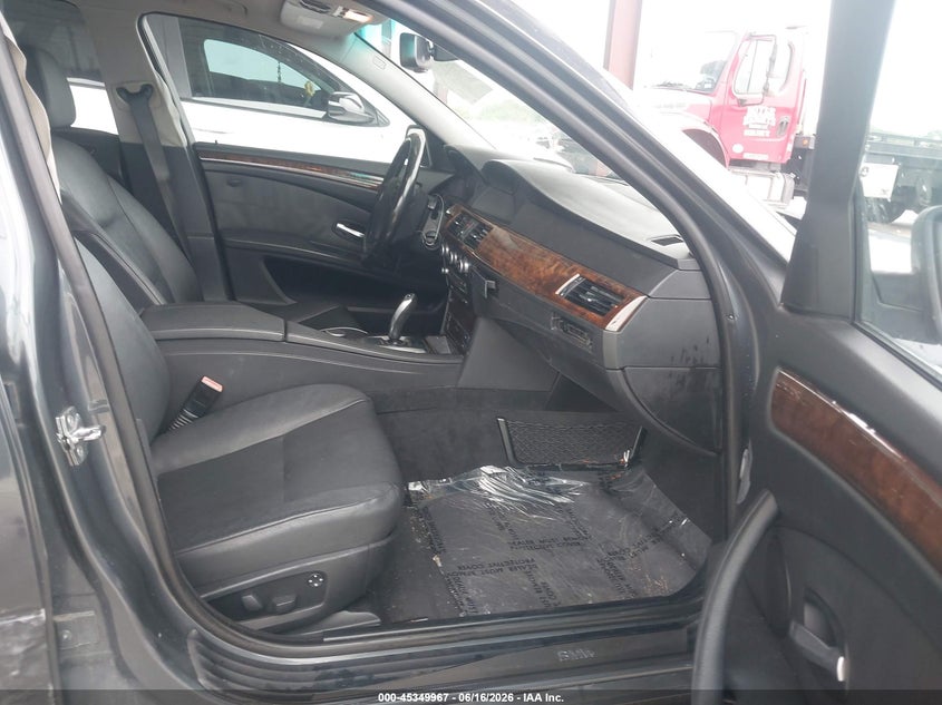 2008 BMW 5 series VIN WBANW13578CZ71568 IAAI salvage auction — SIDE, Original (Texas), sold $25 on 2026-07-31 (photo 5)