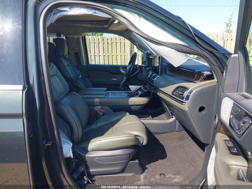 2022 Lincoln Navigator VIN 5LMJJ3TT2NEL01557 IAAI salvage auction — SIDE, Salvage (Virginia), sold $23,300 on 2026-07-09 (photo 5)
