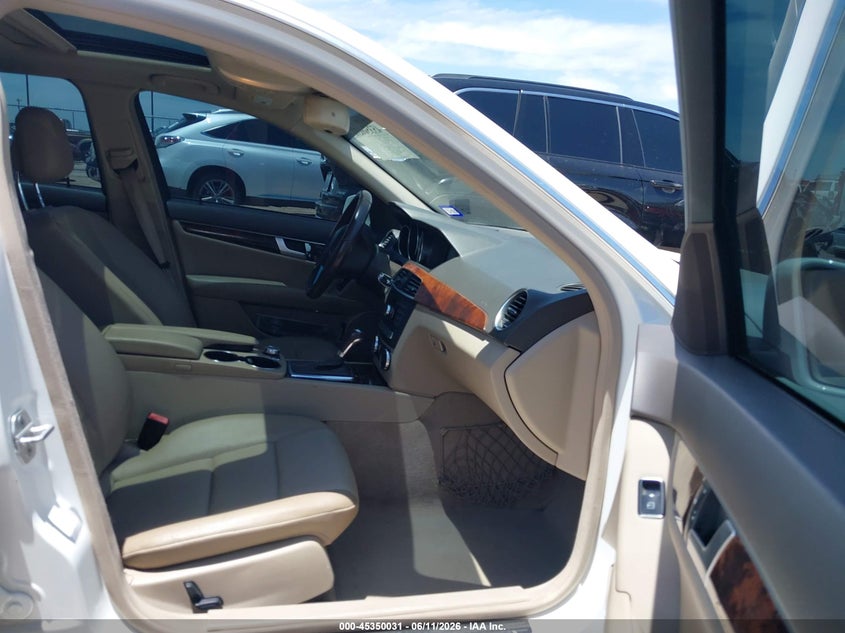 2013 Mercedes-benz C-klasse VIN WDDGF4HB1DR274115 IAAI salvage auction — RIGHT SIDE, Original (Texas), sold $1,400 on 2026-08-04 (photo 5)