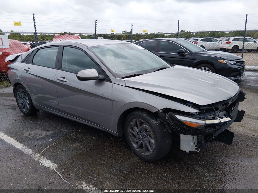 2024 Hyundai Elantra VIN KMHLM4DG1RU657455 IAAI salvage auction — FRONT & REAR, Salvage Title, sold $4,000 on 2026-07-27 (photo 1)
