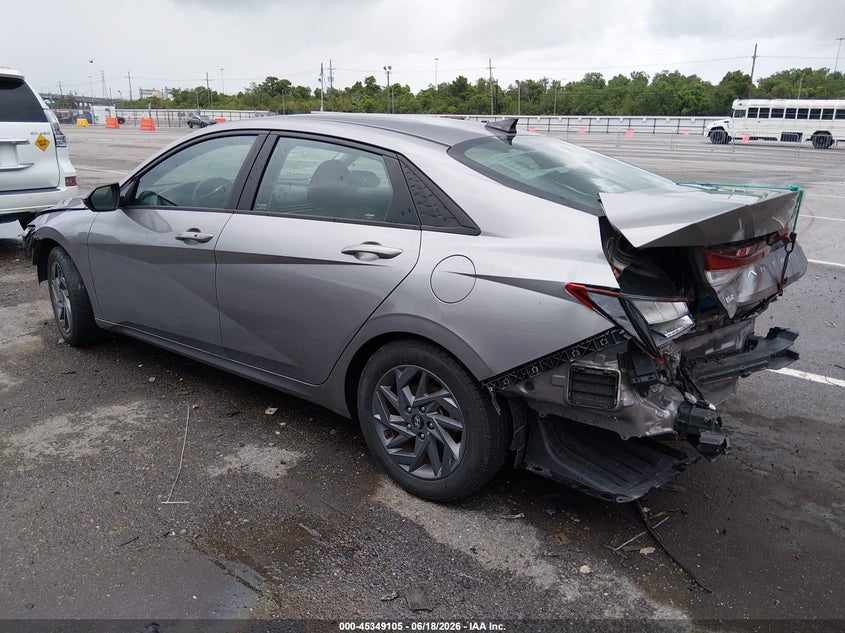2024 Hyundai Elantra VIN KMHLM4DG1RU657455 IAAI salvage auction — FRONT & REAR, Salvage Title, sold $4,000 on 2026-07-27 (photo 3)
