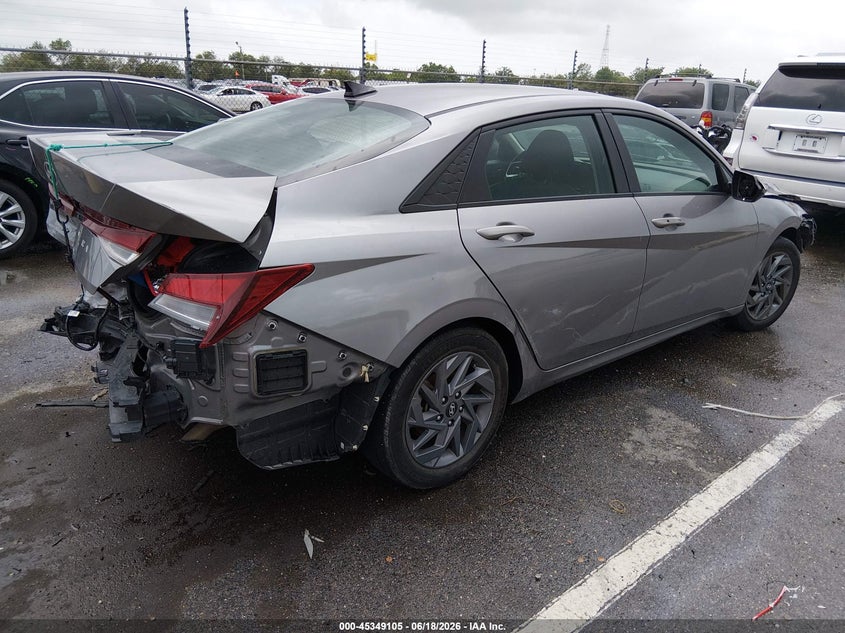 2024 Hyundai Elantra VIN KMHLM4DG1RU657455 IAAI salvage auction — FRONT & REAR, Salvage Title, sold $4,000 on 2026-07-27 (photo 4)