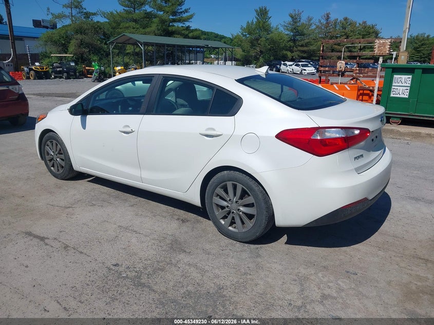 2016 Kia Forte VIN KNAFX4A66G5503834 IAAI salvage auction — RIGHT SIDE, Salvage (Pennsylvania), sold $625 on 2026-07-08 (photo 3)
