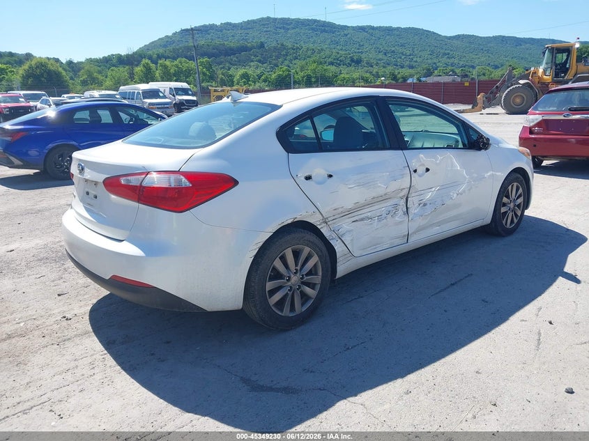2016 Kia Forte VIN KNAFX4A66G5503834 IAAI salvage auction — RIGHT SIDE, Salvage (Pennsylvania), sold $625 on 2026-07-08 (photo 4)