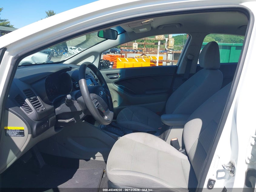 2016 Kia Forte VIN KNAFX4A66G5503834 IAAI salvage auction — RIGHT SIDE, Salvage (Pennsylvania), sold $625 on 2026-07-08 (photo 5)