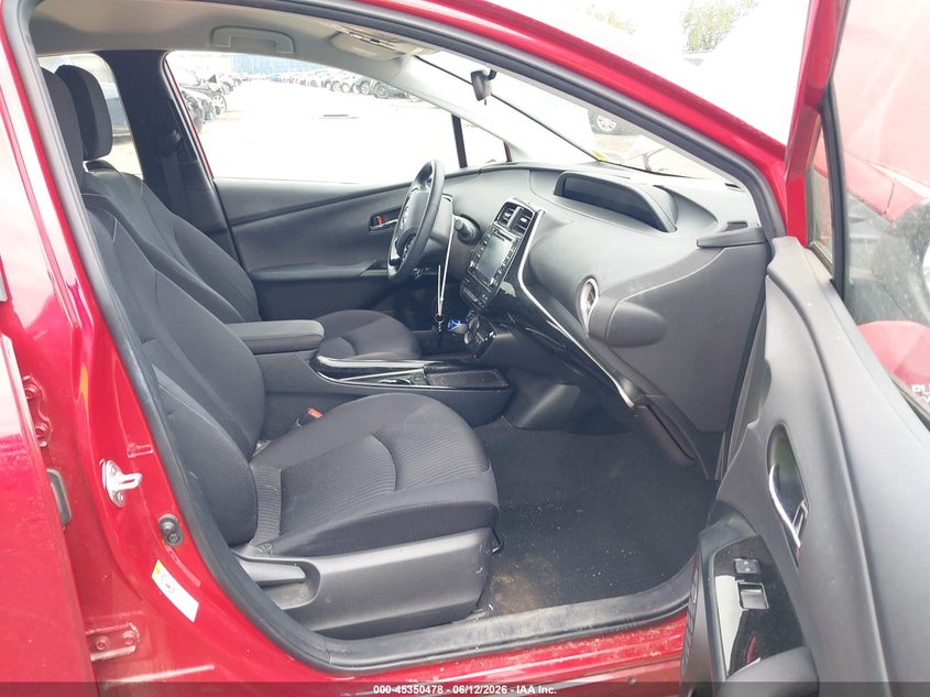 2021 Toyota Prius VIN JTDKAMFP8M3186912 IAAI salvage auction — LEFT FRONT, Salvage Title, sold $4,750 on 2026-07-29 (photo 5)