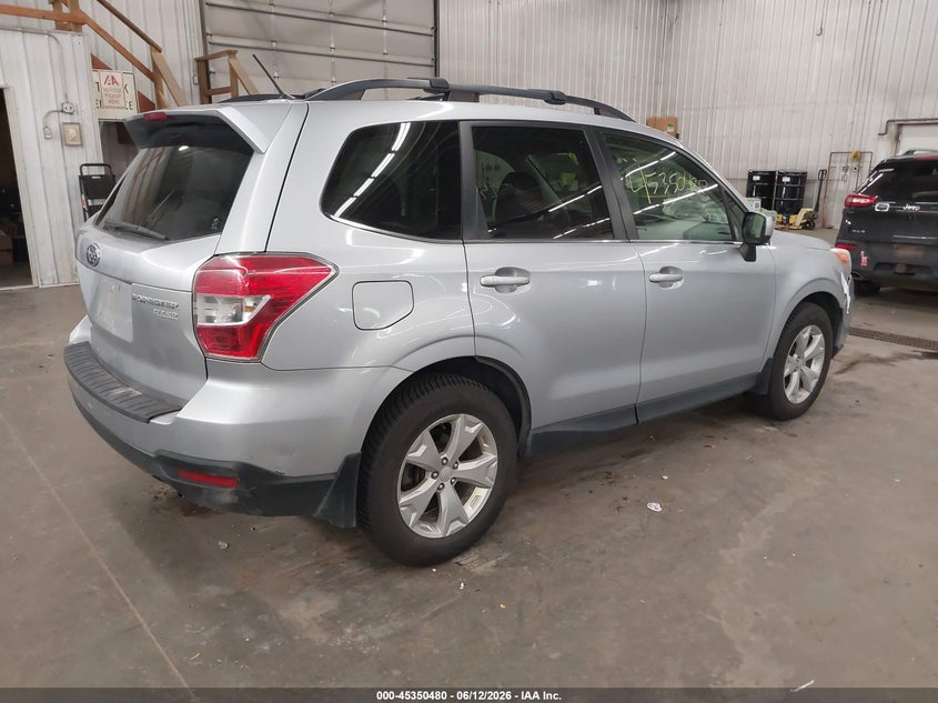 2014 Subaru Forester VIN JF2SJAHC2EH535271 IAAI salvage auction — FRONT END, Prior Salvage (Minnesota), sold $1,300 on 2026-07-31 (photo 4)