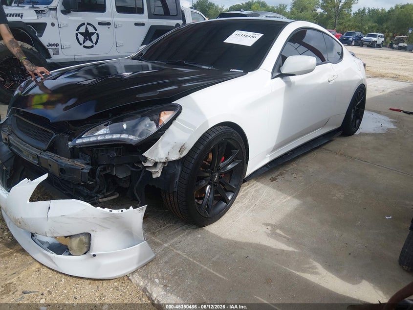2011 Hyundai Genesis VIN KMHHU6KH3BU049309 IAAI salvage auction — FRONT & REAR, Rebuildable (Florida), sold $525 on 2026-07-14 (photo 2)