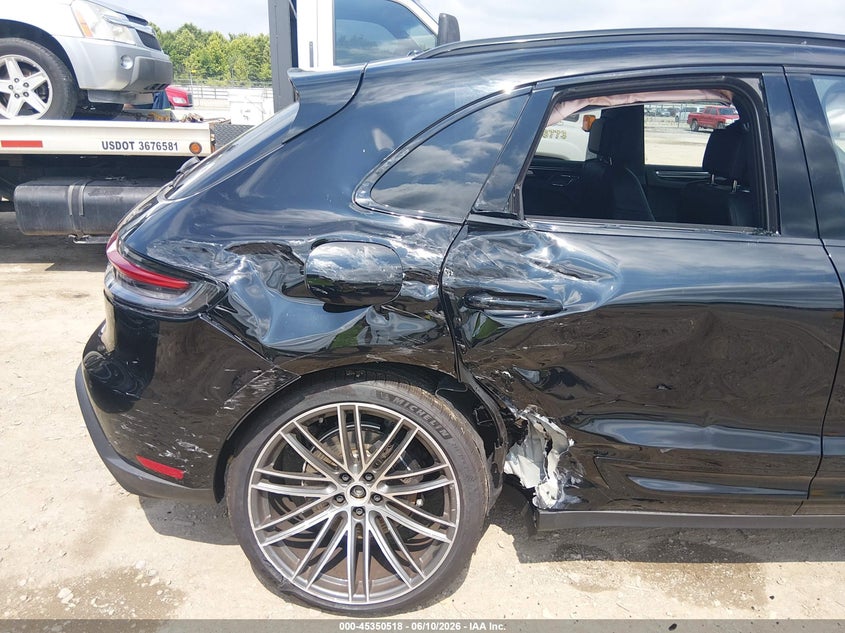 2026 Porsche Macan VIN WP1AA2A59TLB01563 IAAI salvage auction — RIGHT SIDE, Clear (Tennessee), sold $38,000 on 2026-07-27 (photo 6)