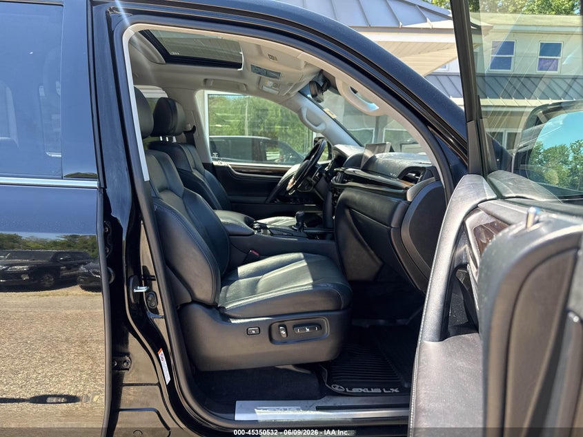 2018 Lexus Lx 570 VIN JTJHY7AX3J4266006 IAAI salvage auction — NORMAL WEAR, Original (Ohio), sold $49,500 on 2026-07-22 (photo 5)