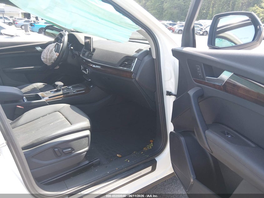 2019 Audi Q5 VIN WA1BNAFY1K2122770 IAAI salvage auction — LEFT FRONT, Salvage (Connecticut), sold $3,700 on 2026-07-30 (photo 5)