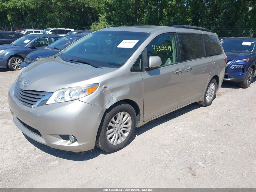 2015 Toyota Sienna VIN 5TDYK3DC6FS527808 IAAI salvage auction — LEFT FRONT, Salvage (Indiana), sold $3,550 on 2026-07-30 (photo 2)