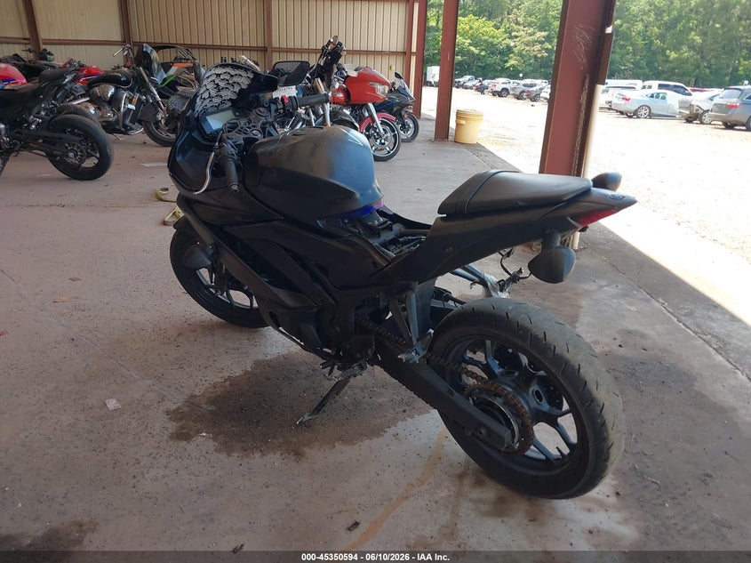 2023 Yamaha Yzf VIN MH3RH18Y0PK012987 IAAI salvage auction — THEFT, Clear (Alabama), sold $725 on 2026-07-28 (photo 3)