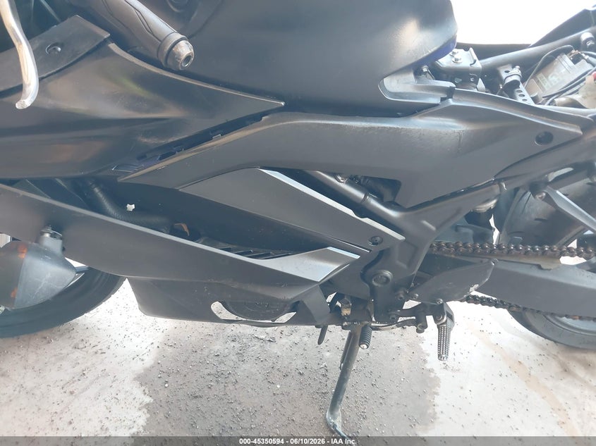 2023 Yamaha Yzf VIN MH3RH18Y0PK012987 IAAI salvage auction — THEFT, Clear (Alabama), sold $725 on 2026-07-28 (photo 9)