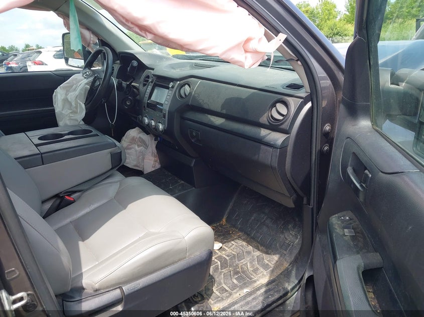 2014 Toyota Tundra VIN 5TFCY5F11EX017410 IAAI salvage auction — LEFT FRONT, Salvage Title, sold $4,250 on 2026-07-30 (photo 5)
