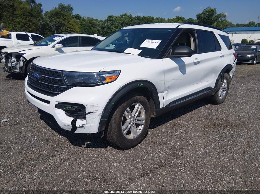 2023 Ford Explorer VIN 1FMSK8DH9PGA18611 IAAI salvage auction — SIDE, Salvage Title, sold $6,100 on 2026-07-31 (photo 2)