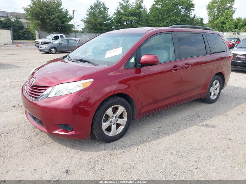 2017 Toyota Sienna VIN 5TDKZ3DC9HS876692 IAAI salvage auction — NORMAL WEAR, Clear (New Jersey), sold $2,500 on 2026-07-07 (photo 2)