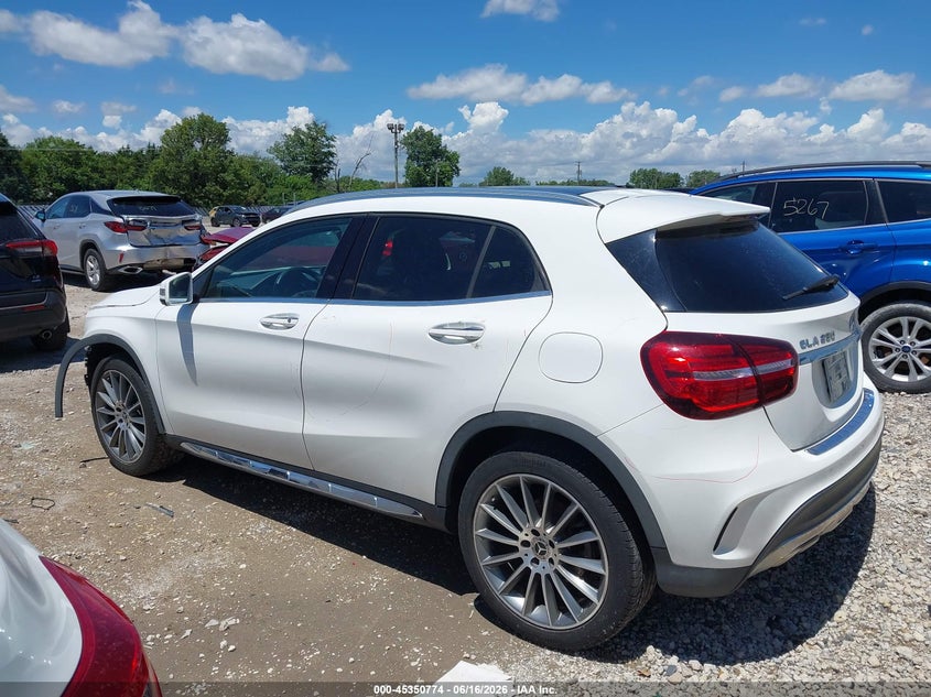 2013 Mercedes-benz C-klasse VIN WDDGF4HB4DR290941 IAAI salvage auction — LEFT & RIGHT, Salvage (Illinois), sold $275 on 2026-07-28 (photo 3)