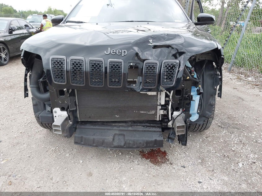 2021 Jeep Cherokee VIN 1C4PJMDN5MD160592 IAAI salvage auction — FRONT END, Clear Claim Paid (Wisconsin), sold $4,250 on 2026-07-10 (photo 6)