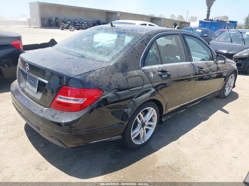 2013 Mercedes-benz VIN WDDGF4HB5DR271721 IAAI salvage auction — NORMAL WEAR, Salvage Title, sold $1,300 on 2026-07-08 (photo 4)